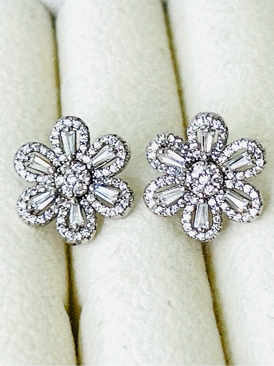 Moissanite Jewelry - Moissanite stud earrings Sterling silver 925
